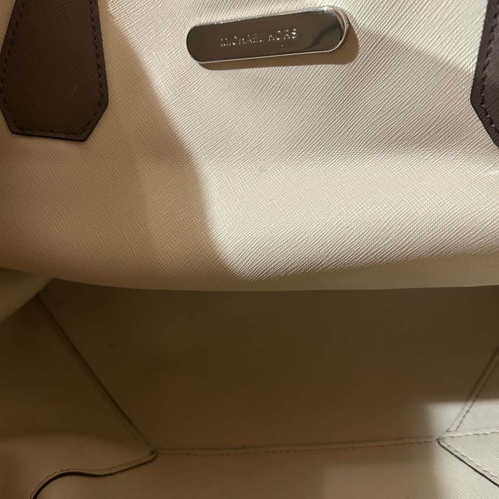 Reversible tote - Picture 2 of 2